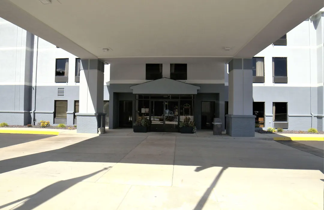 Super 8 By Wyndham Crossville Tn-1