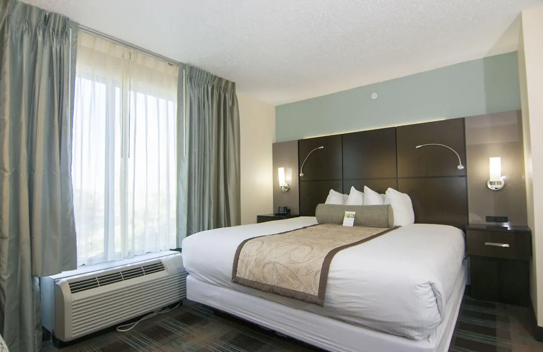 Wingate By Wyndham - Orlando International Airport- Free Hot Breakfast-1
