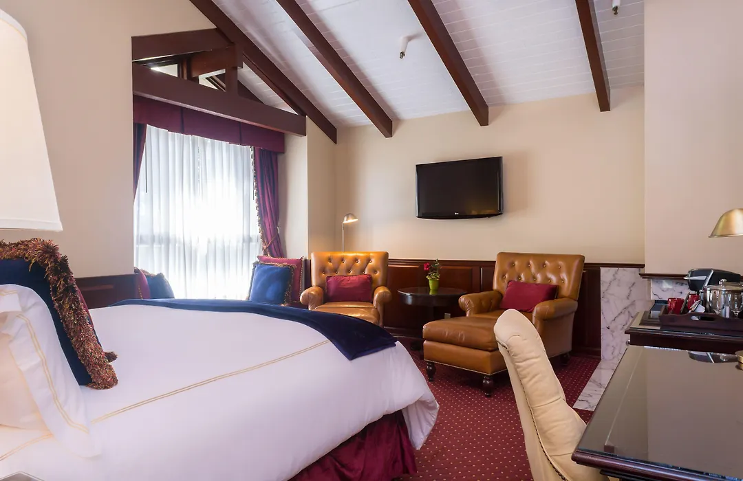 Carriage House Inn-1