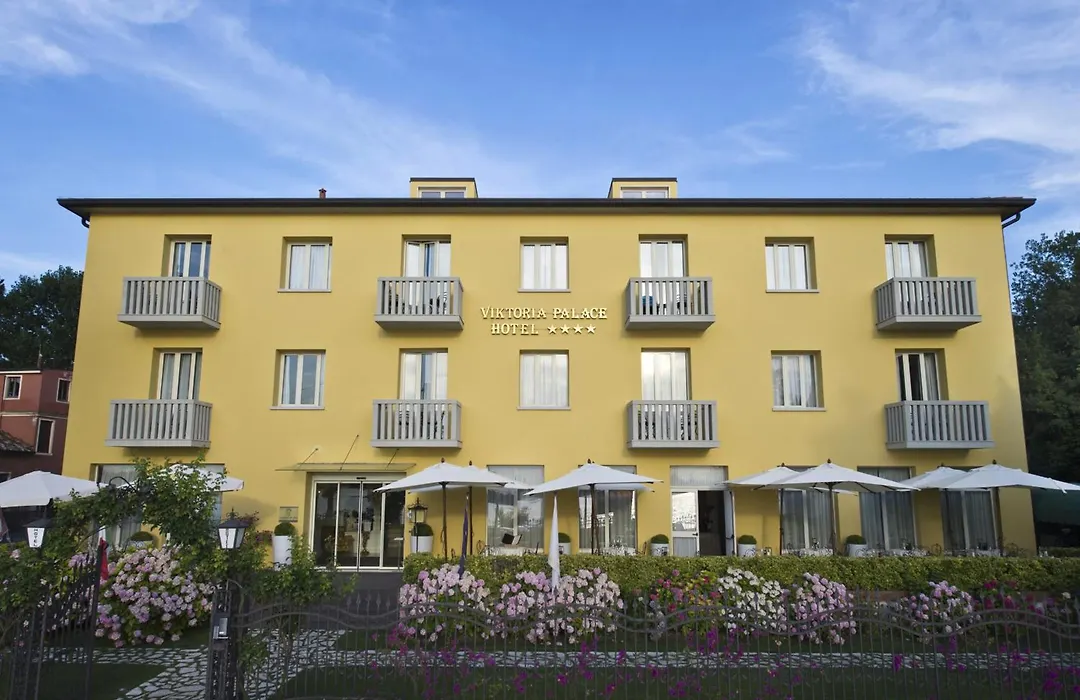 Viktoria Palace Hotel-1