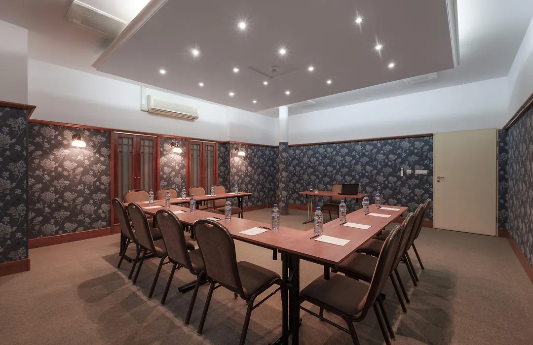 Hotel Hetman-1