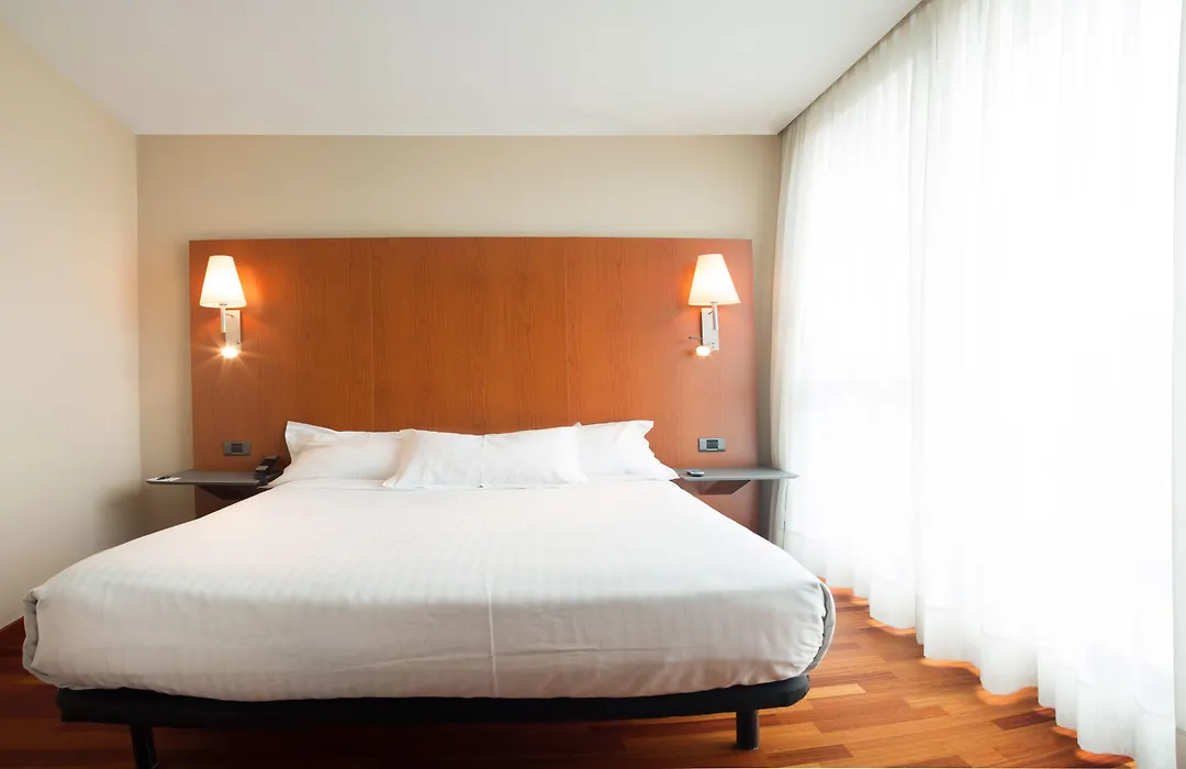 Hotel Ciutat Martorell-1