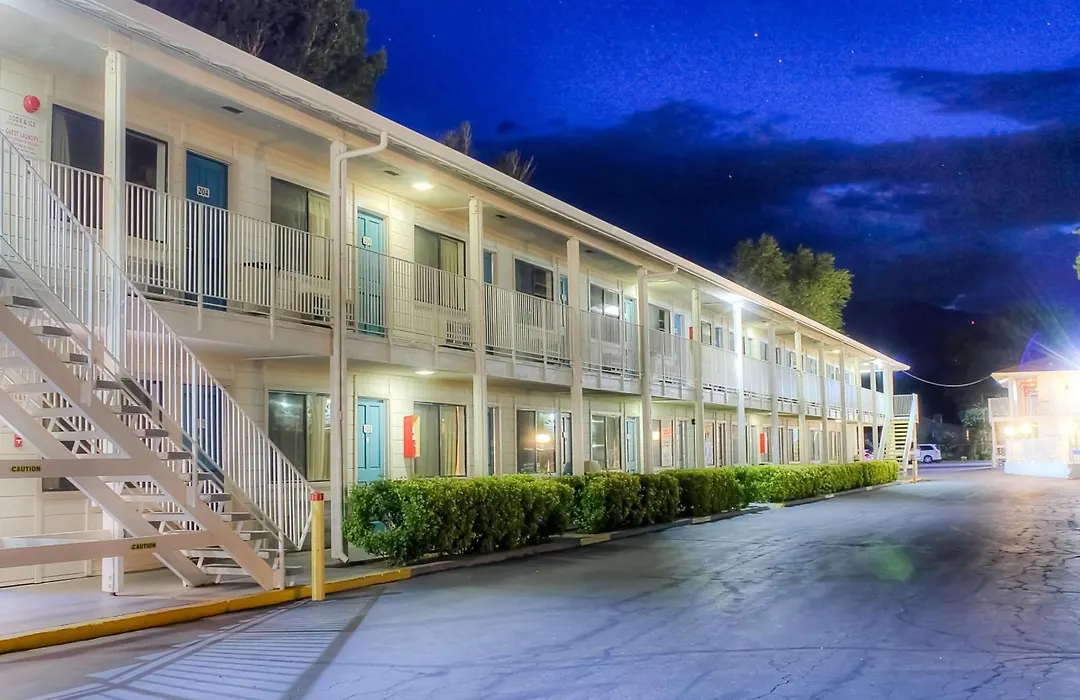 Motel 6-Bishop, Ca-1