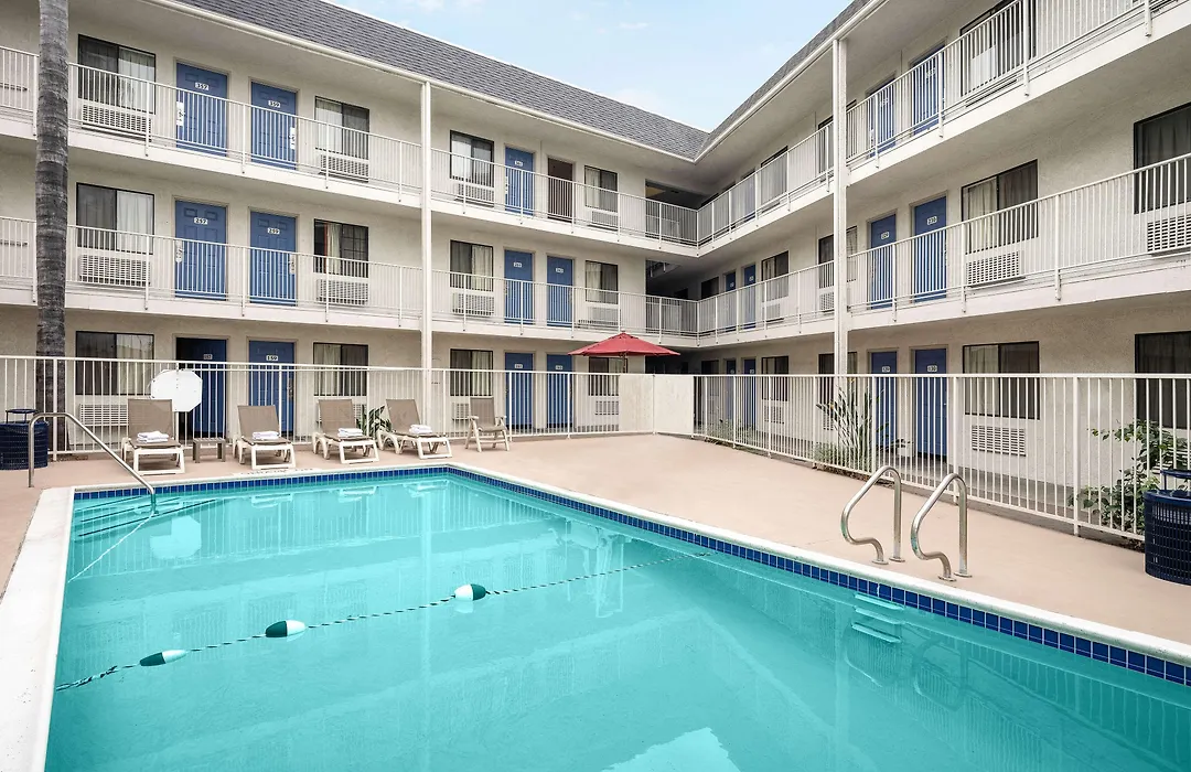 Motel 6-Buena Park, Ca - Knotts Berry Farm - Disneyland-1