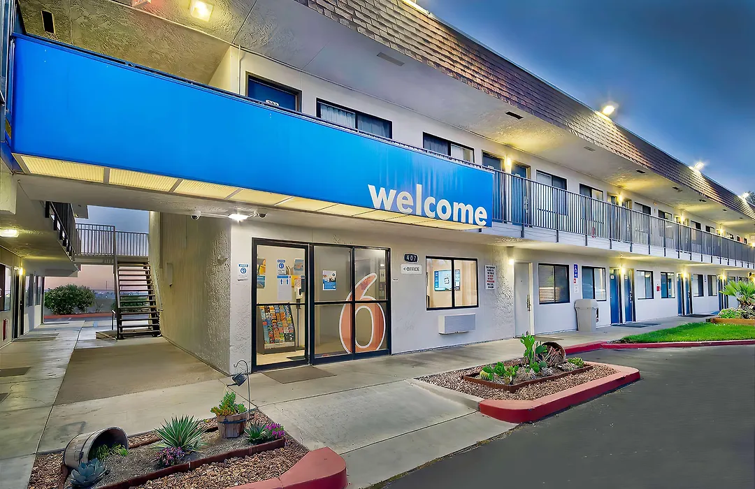 Motel 6-Palmdale, Ca-1