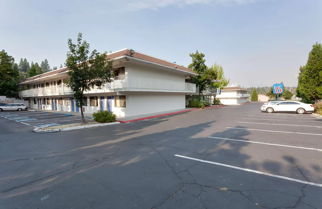 Motel 6 Weed - Mount Shasta-1