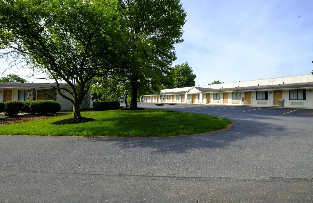 American Inn-1