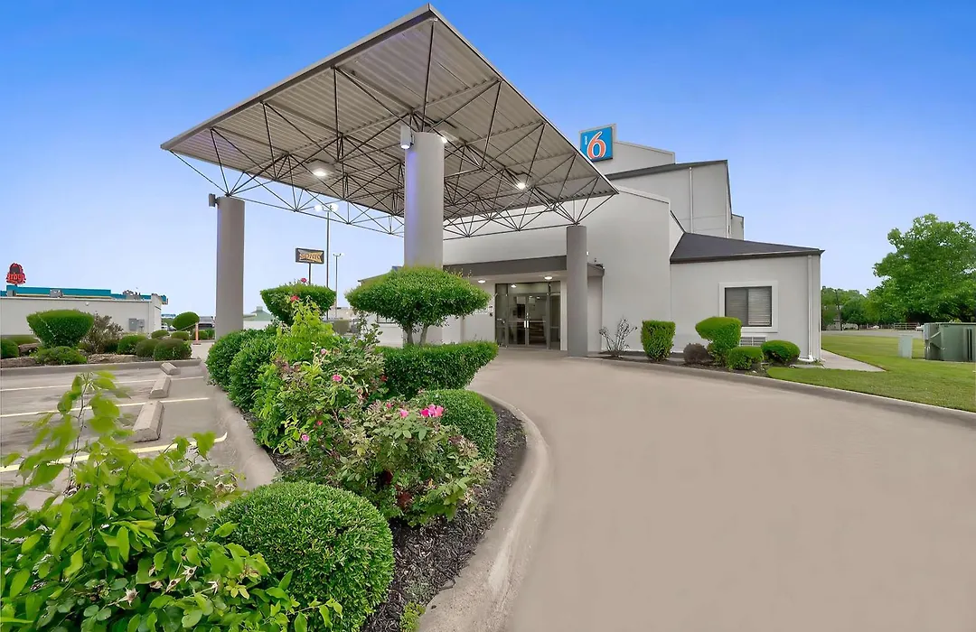 Motel 6-Denison, Tx-1