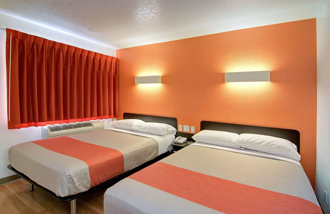 Motel 6 Old Town Scottsdale Fashion Square-1