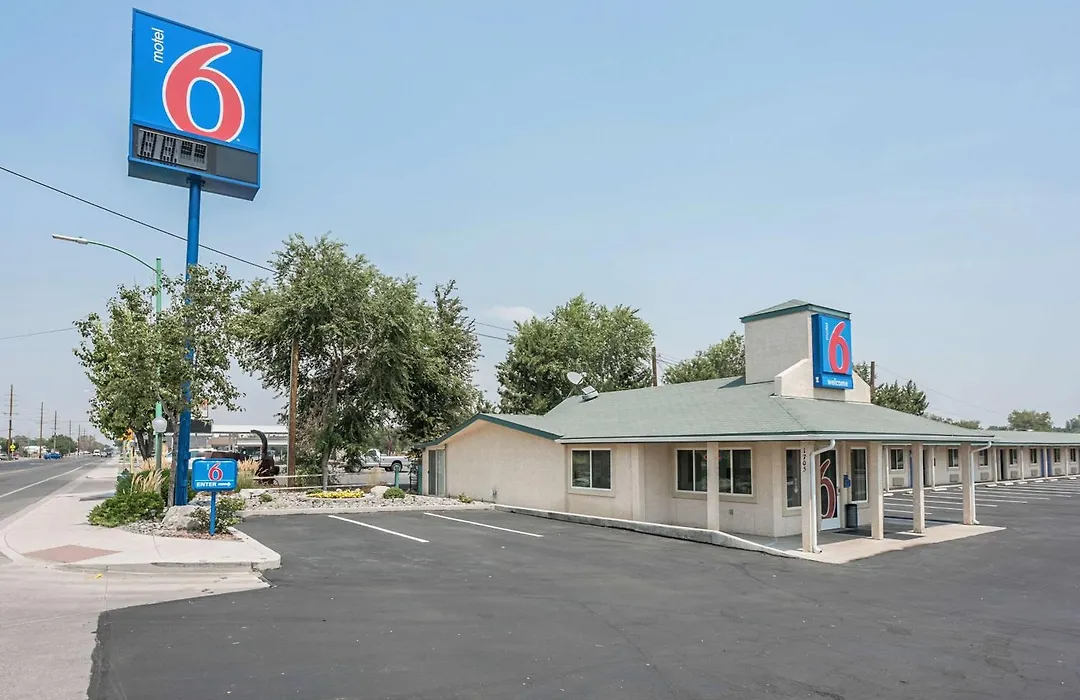 Motel 6-Fallon, Nv-1
