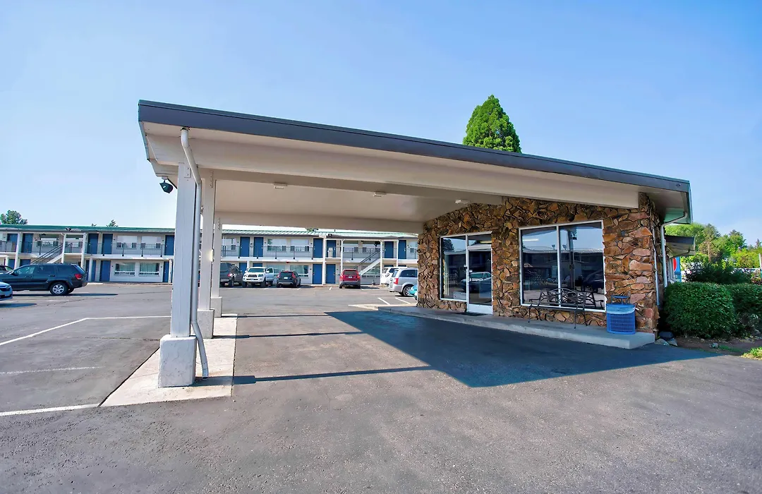 Motel 6-Bend, Or-1