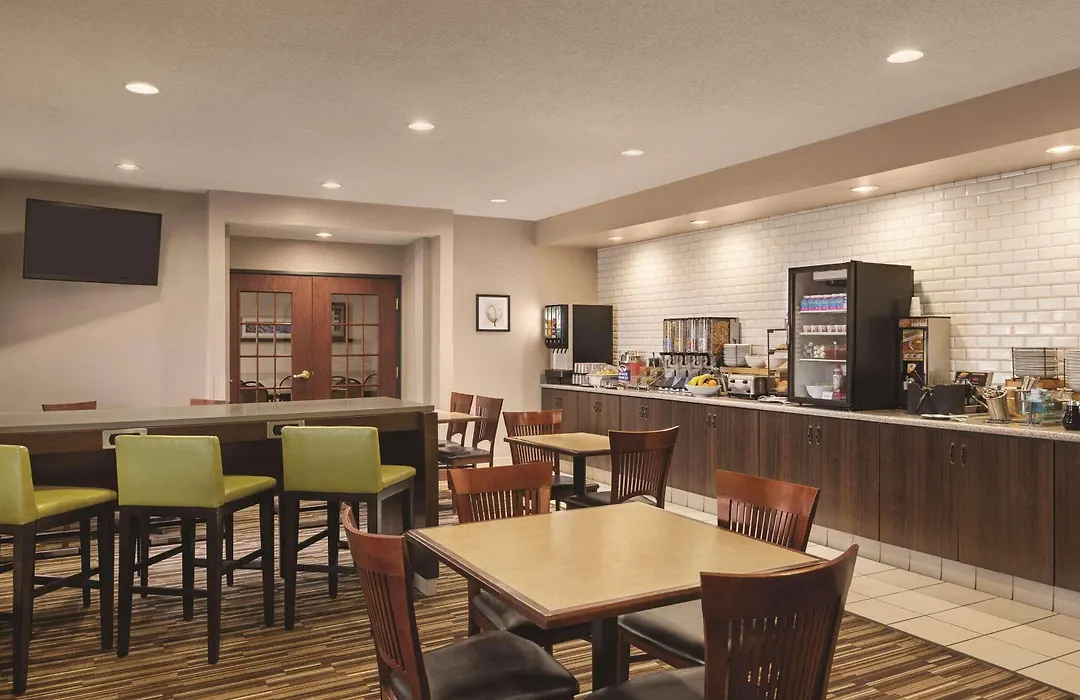 Country Inn & Suites By Radisson, Willmar, Mn-1