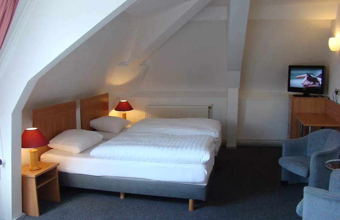 Rho Hotel-1