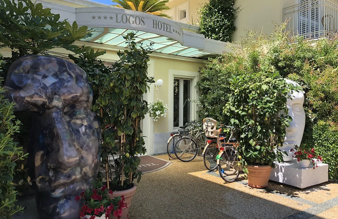 iH Hotels Logos Forte Dei Marmi-1