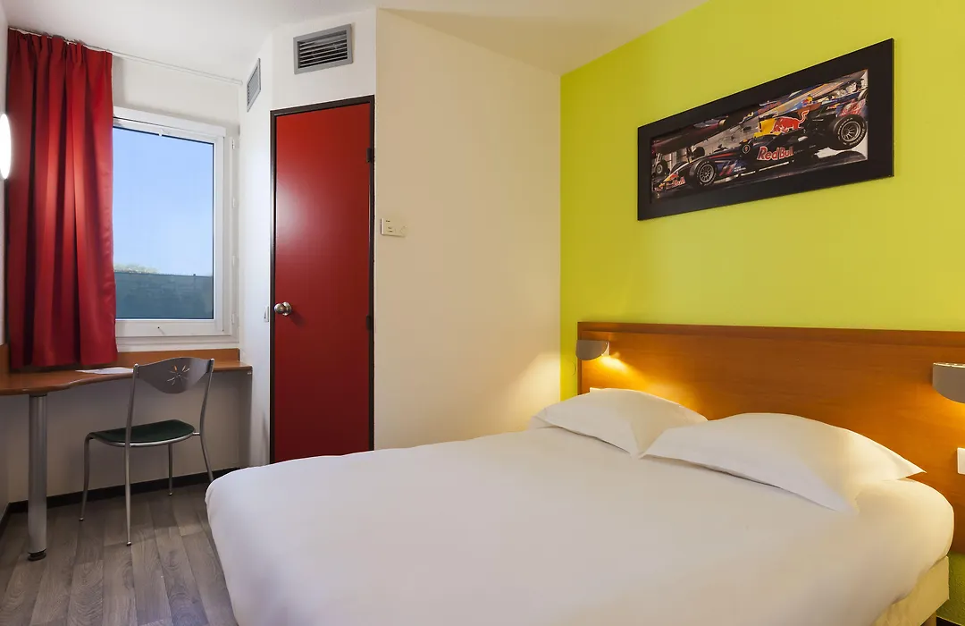 Enzo Hotels Chalons en Champagne-1