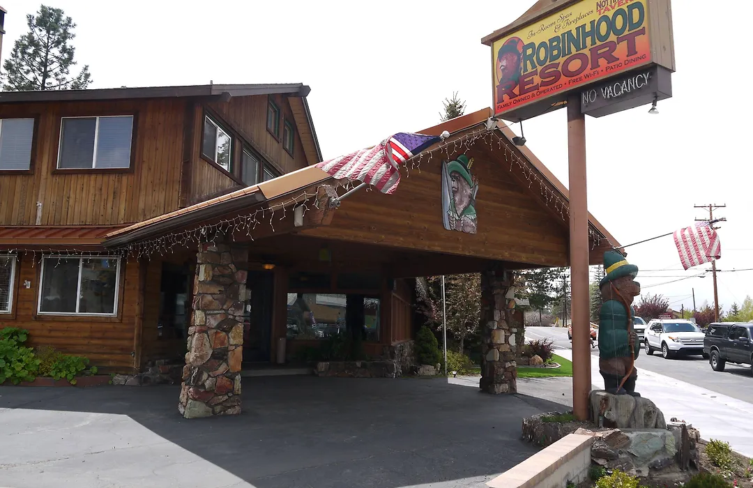 Robinhood Resort-1