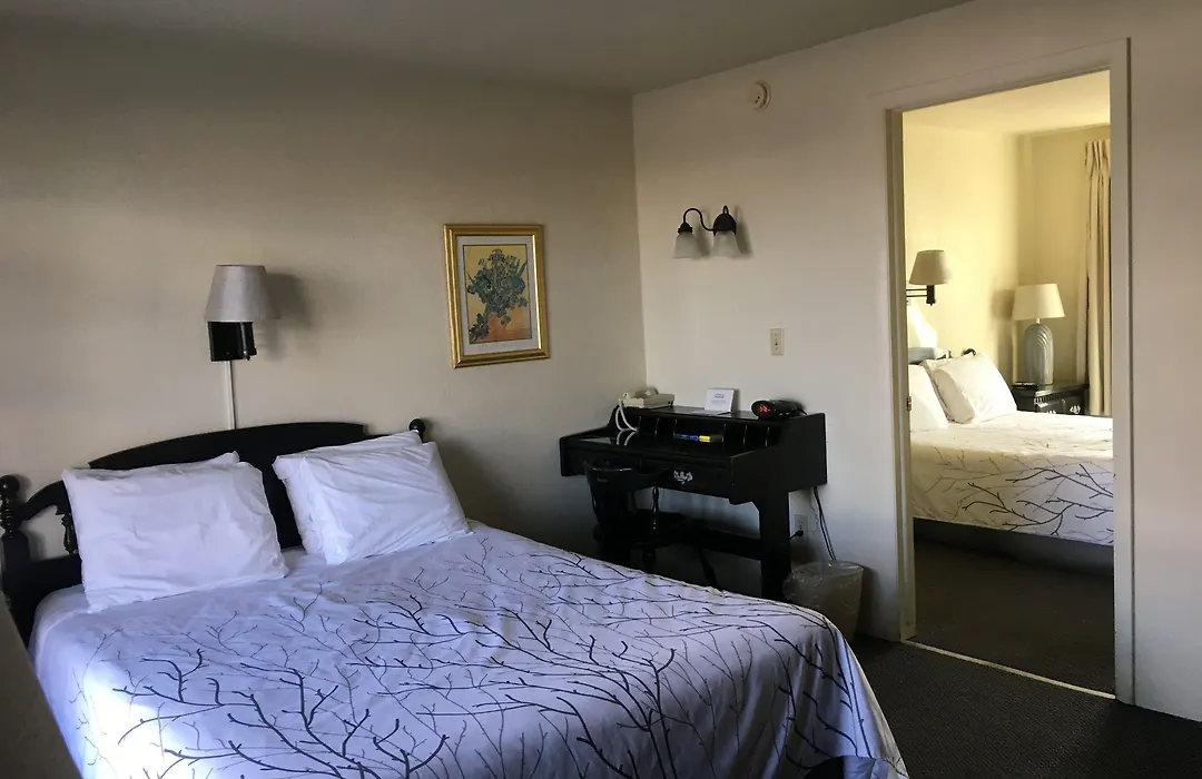 Continental Inn-1