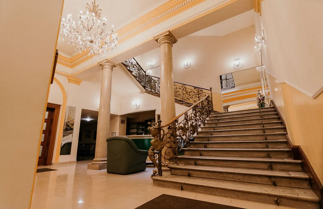 Tisza Hotel-1