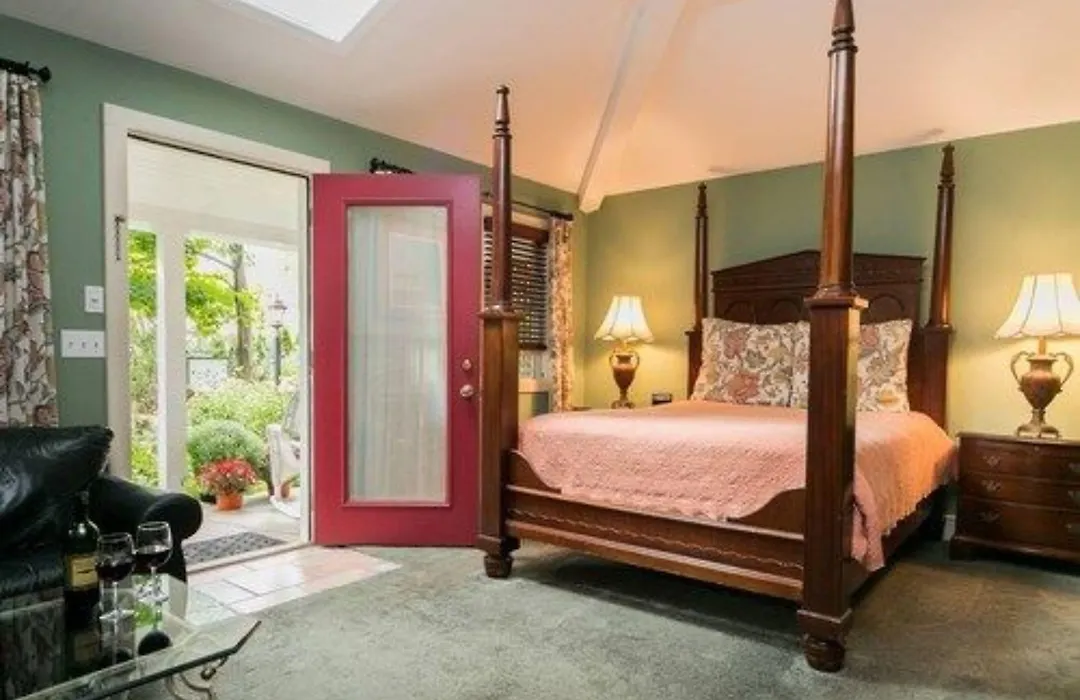 Hidden Garden Cottages & Suites-1