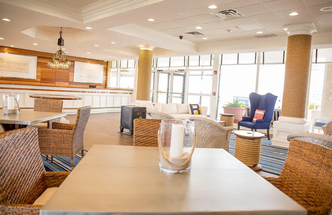 Port Royal Oceanfront Hotel-1