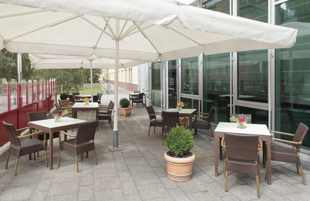 Airporthotel Berlin-Adlershof-1