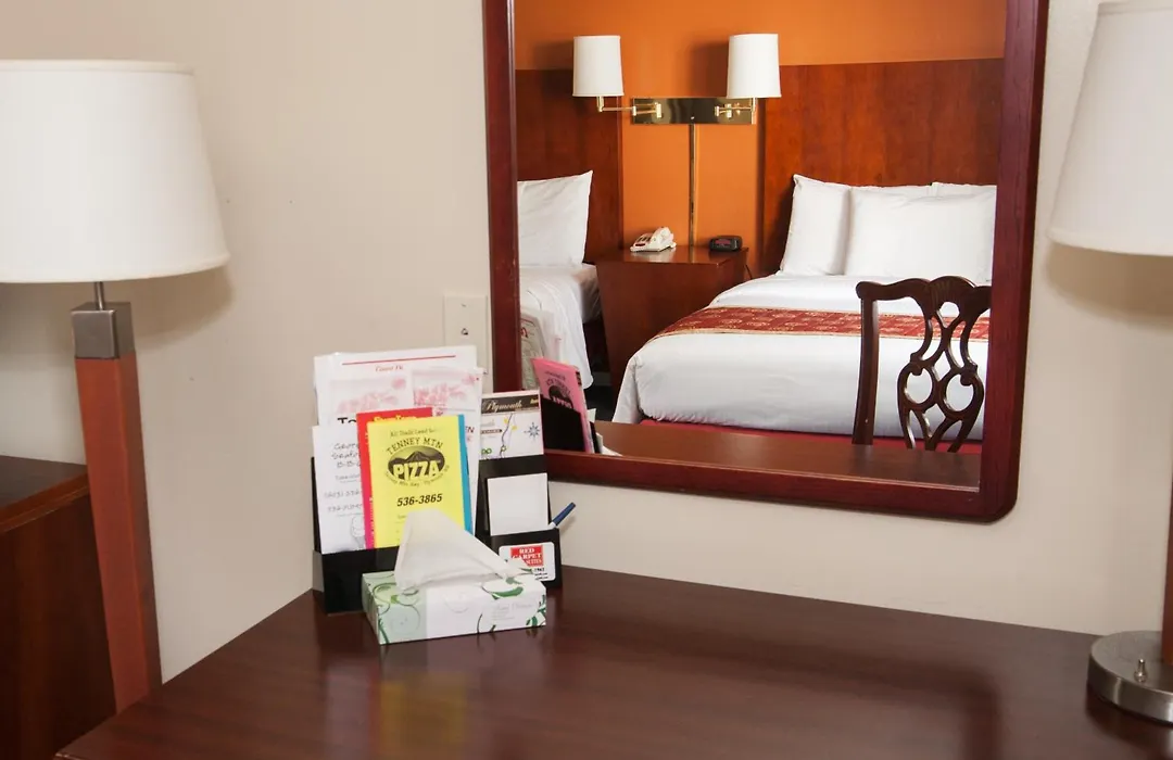 Red Carpet Inn And Suites Plymouth-1