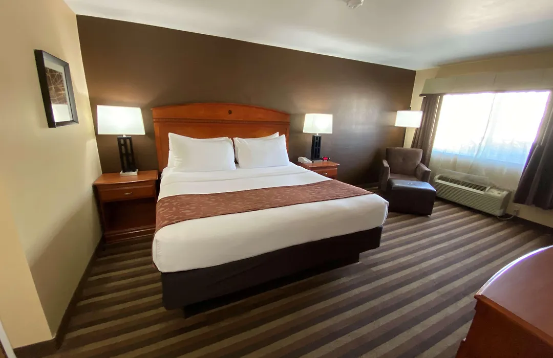 Best Western Manhattan Inn-1