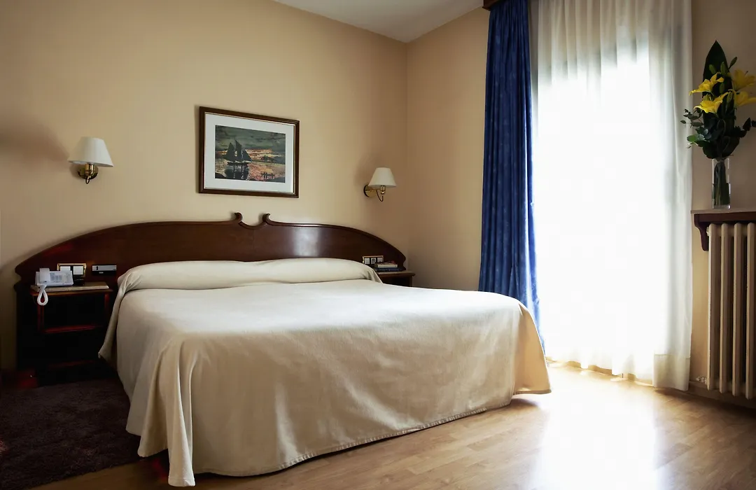 Gaudi Hotel-1