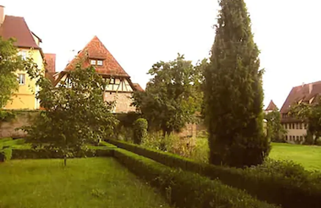 Burghotel-1