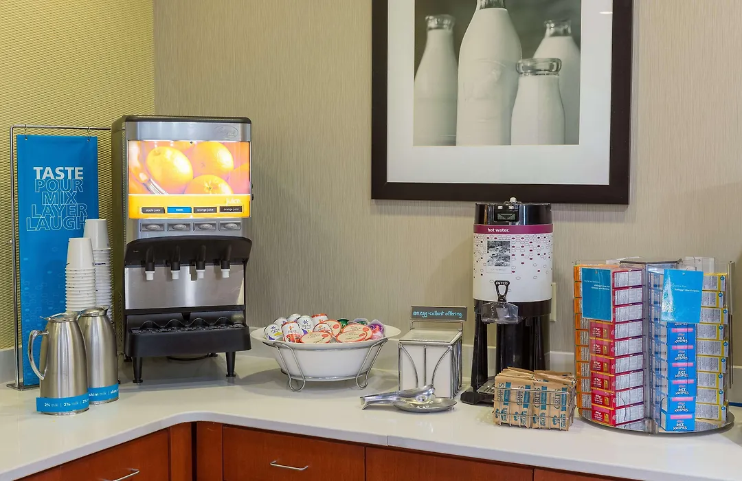 Hampton Inn & Suites Knoxville-Downtown-1