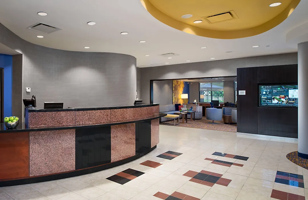 Courtyard By Marriott Hanover Lebanon-1