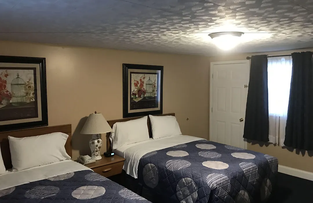 Moonlite Motel-1