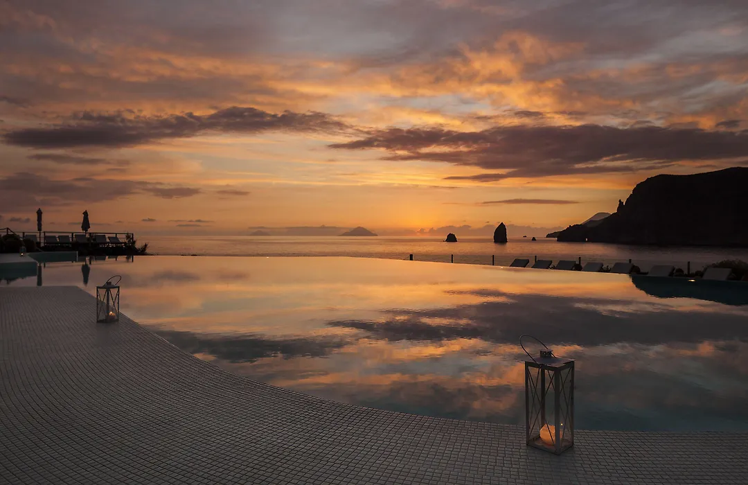 Therasia Resort Sea And Spa - The Leading Hotels Of The World-1