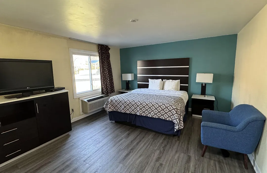 Americas Best Value Inn New London Mystic-1