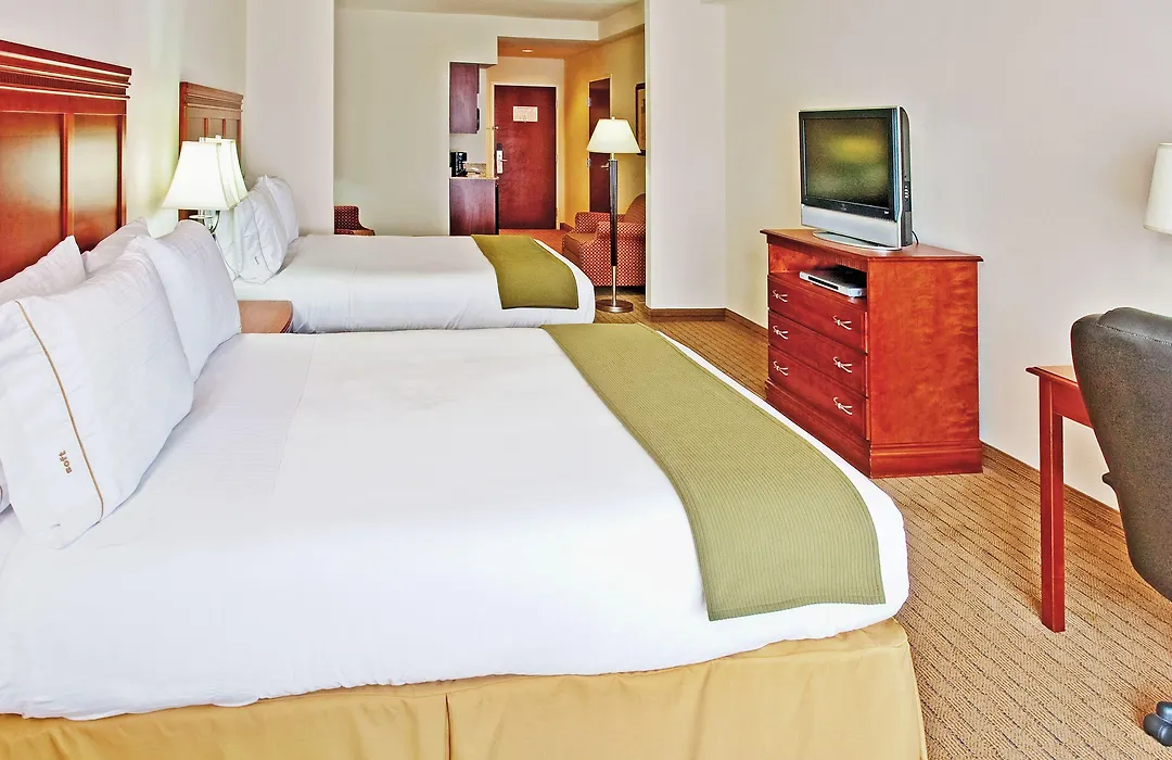 Holiday Inn Express & Suites Dyersburg By Ihg-1