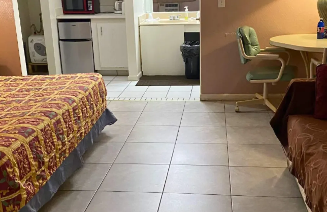 New Sun Gate Motel-1
