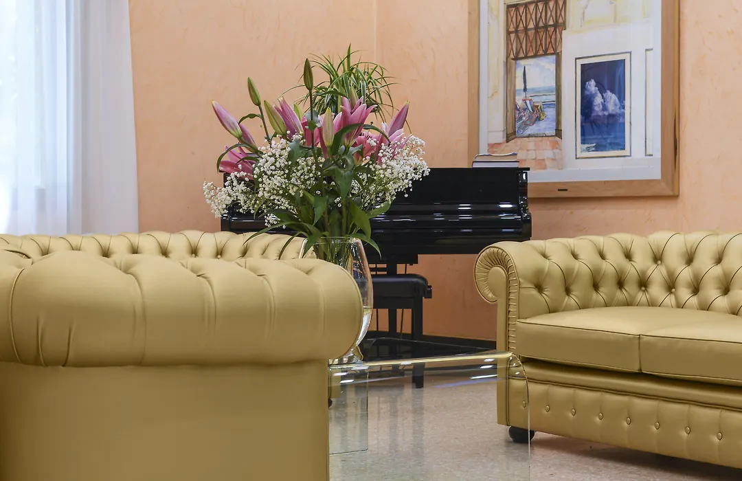 Central Park Hotel Modena-1