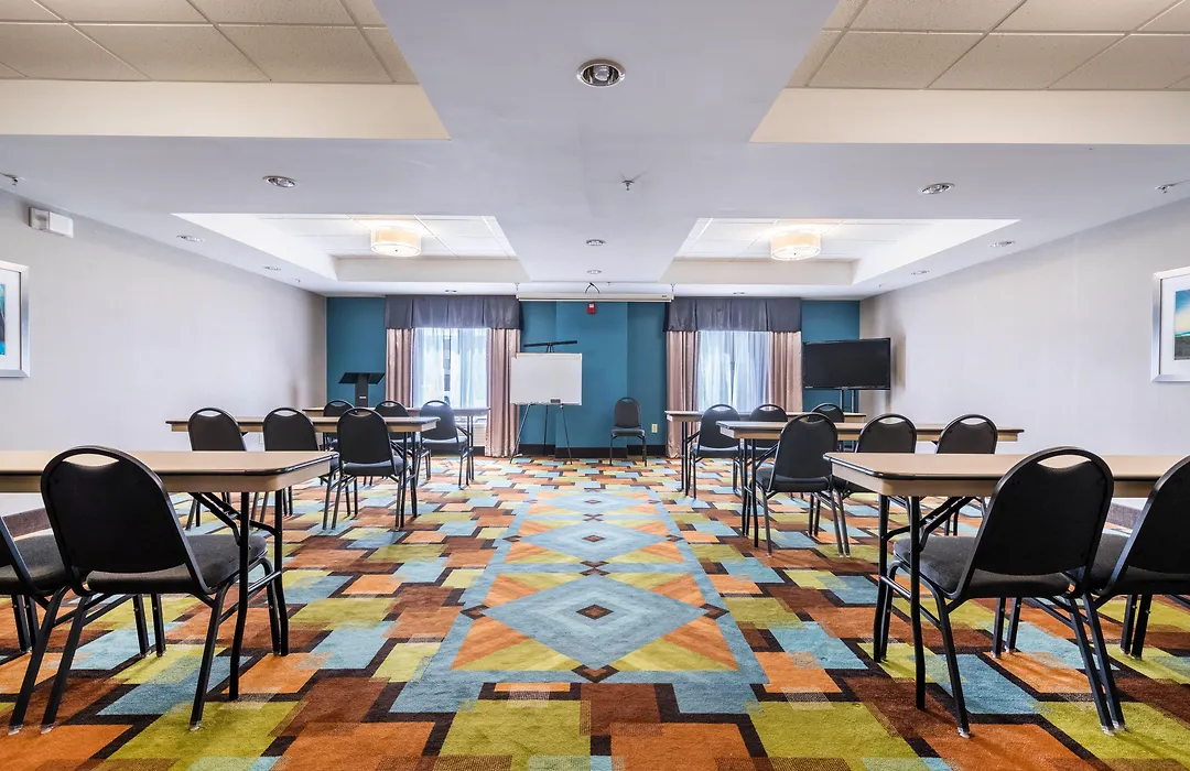 Holiday Inn Express & Suites Roanoke Rapids By Ihg-1