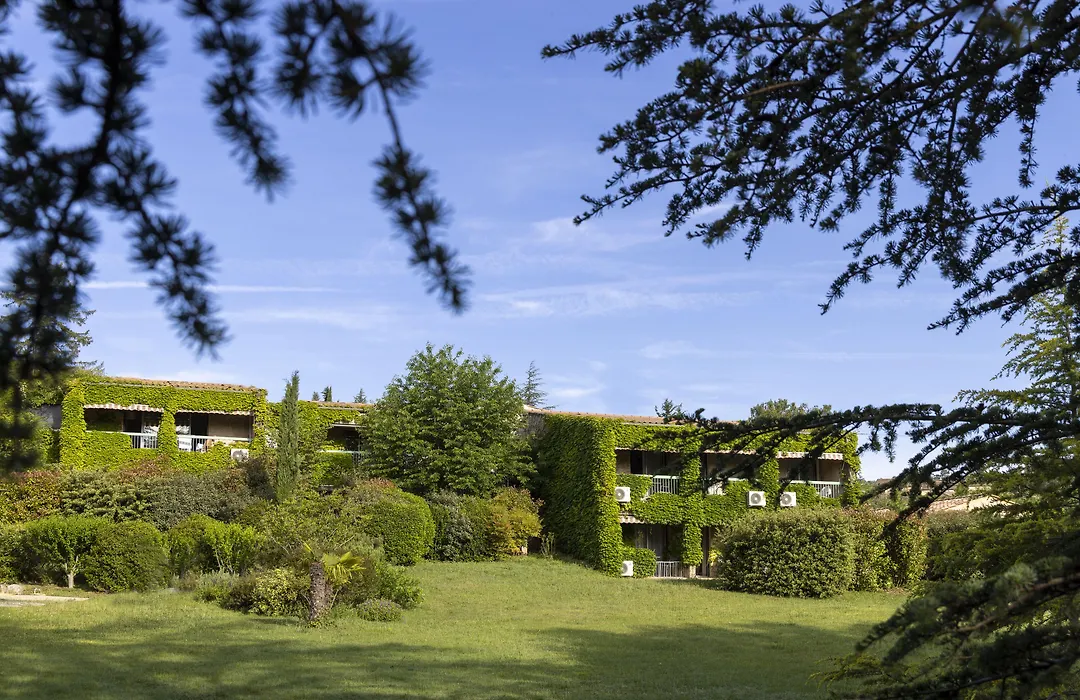 Hôtel&Résidence Lou Paradou Gréoux Les Bains-1