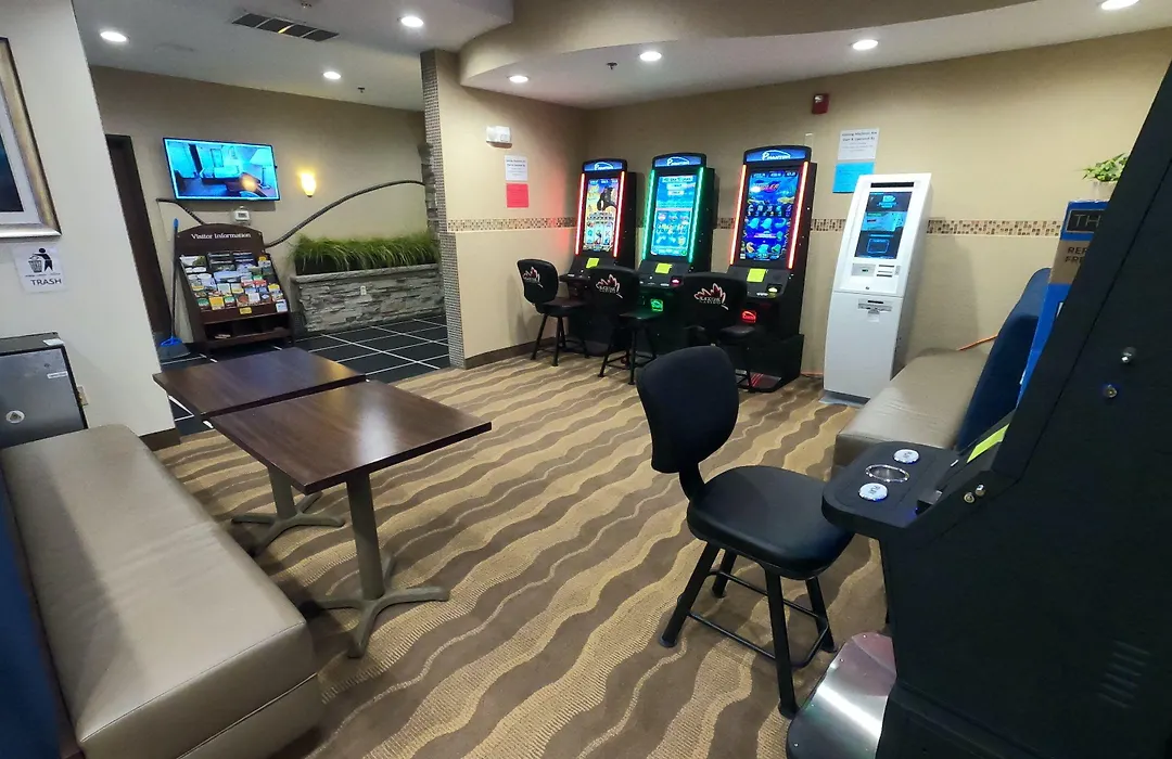 Hometowne Studios & Suites By Red Roof Washington-1