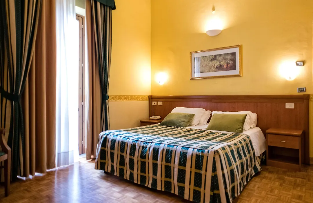 Grand Hotel Italia-1
