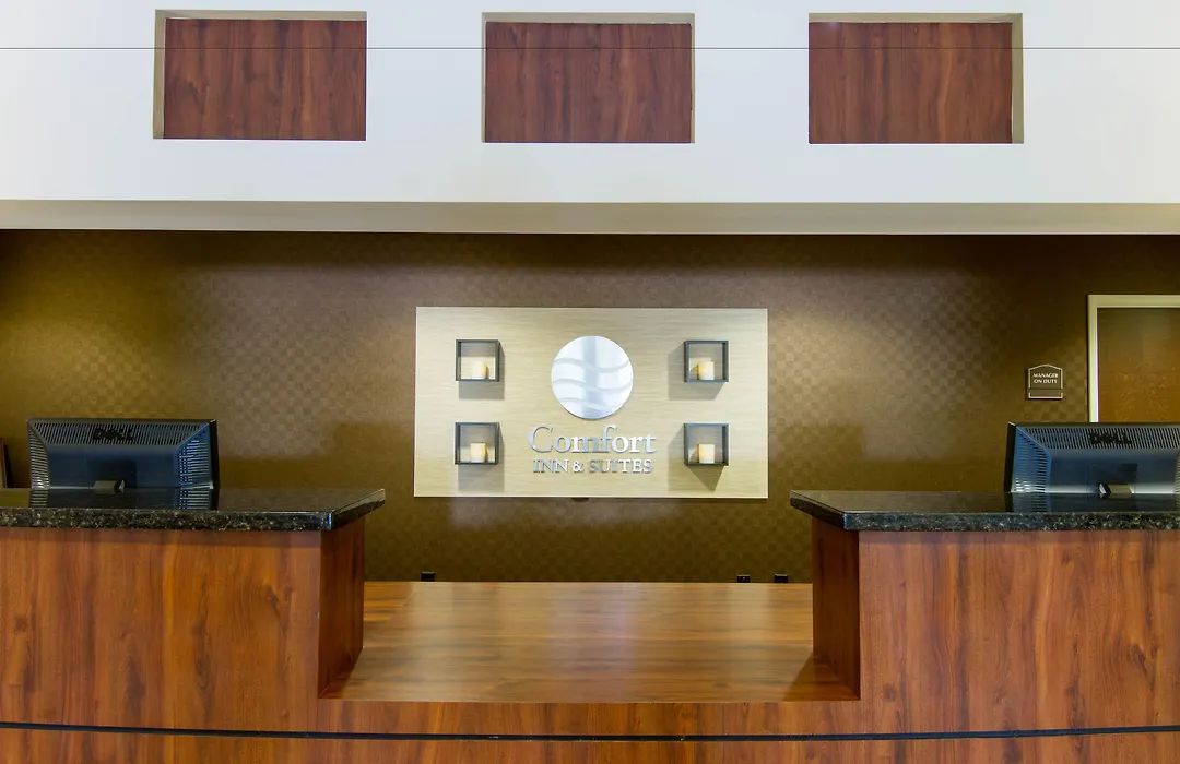 Comfort Inn & Suites Fort Myers Airport-1