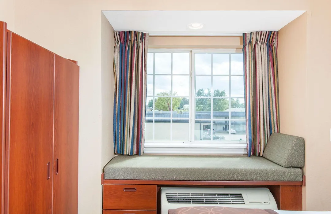 Microtel Inn By Wyndham Rogers-1