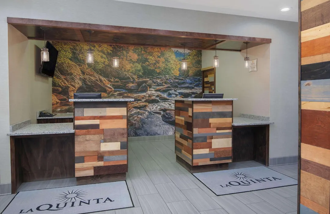 La Quinta Inn By Wyndham Calhoun South I-75-1