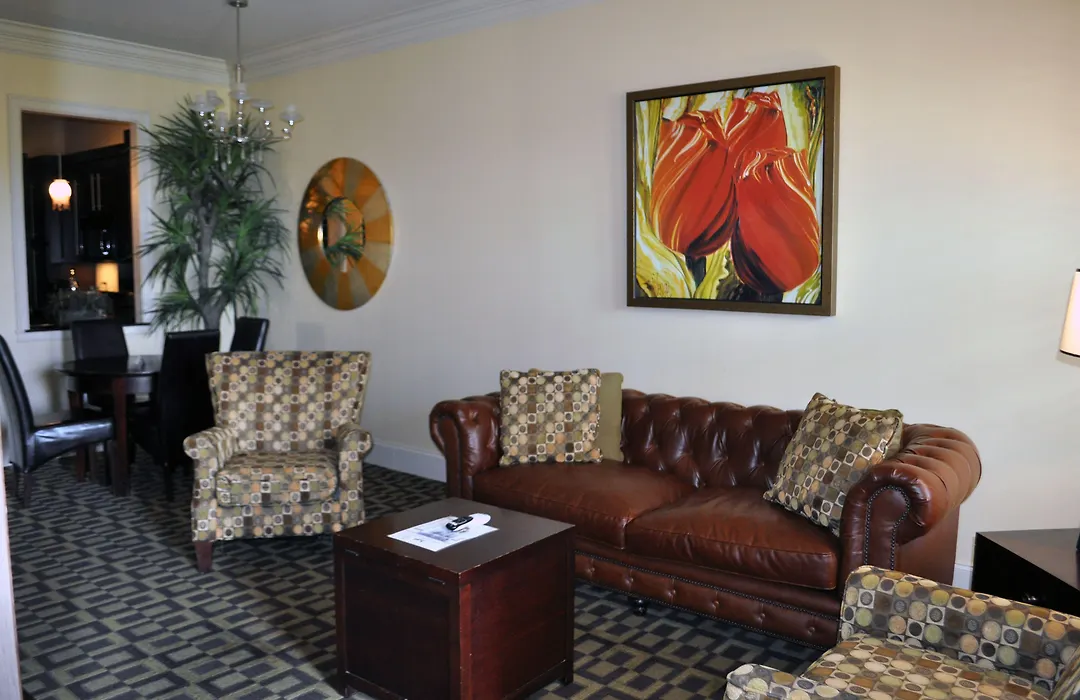 Carriage House Hotel-1
