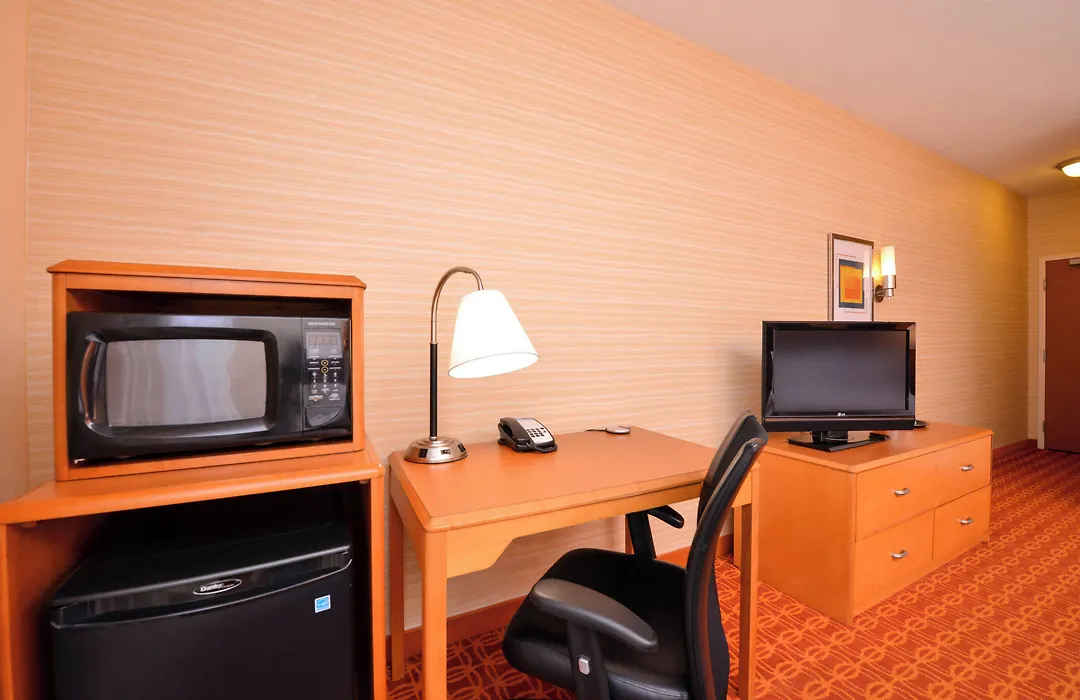 Fairfield Inn & Suites White Marsh-1