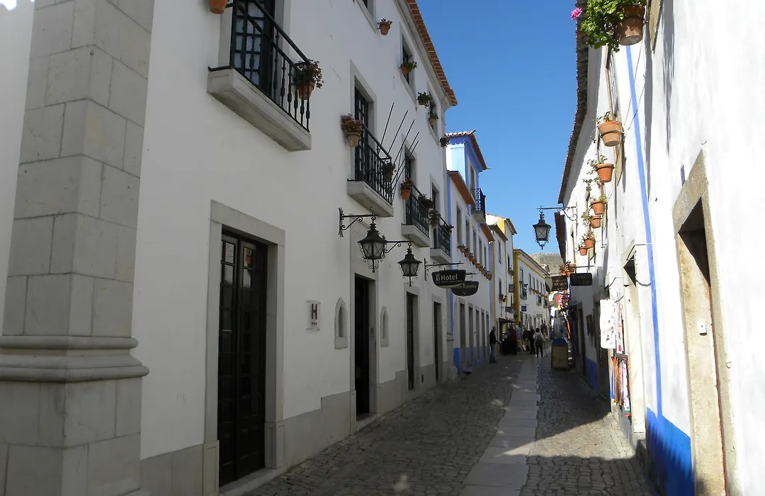 Rainha Santa Isabel - Óbidos History Hotel-1