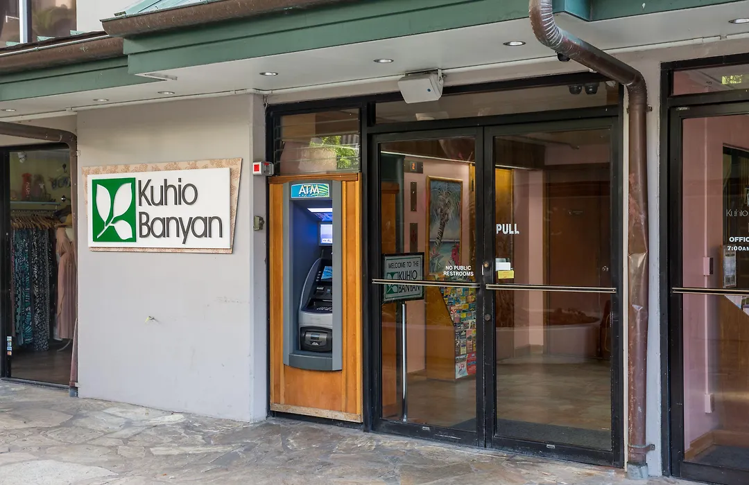 Kuhio Banyan Hotel-1