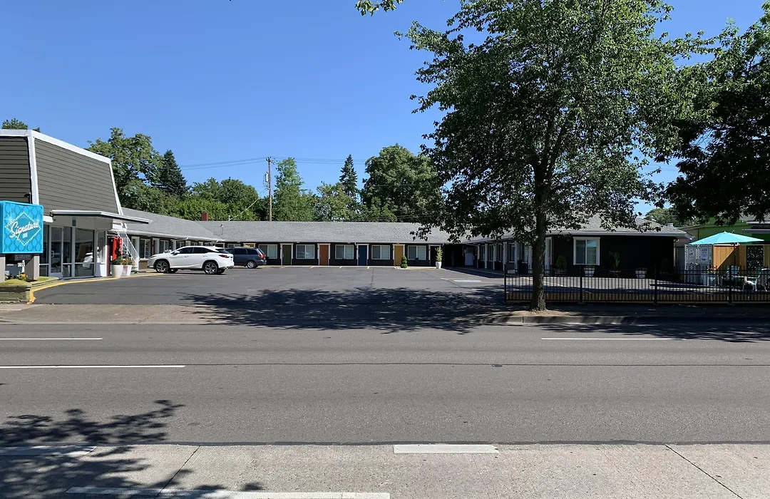 Signature Inn Eugene-1