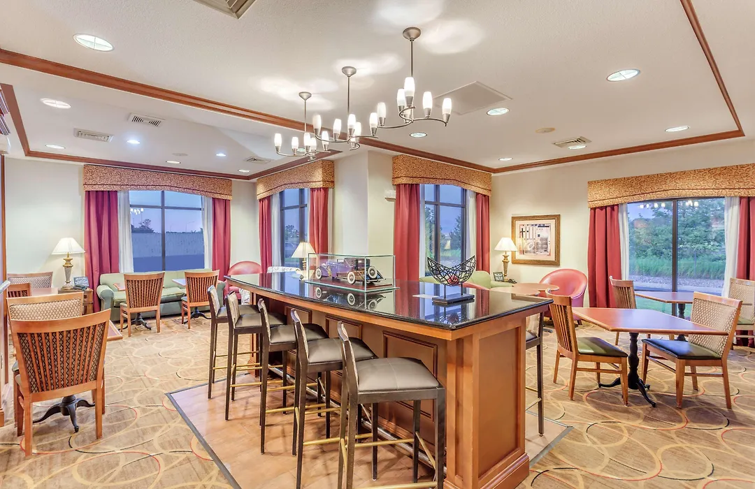 Hampton Inn Auburn-1